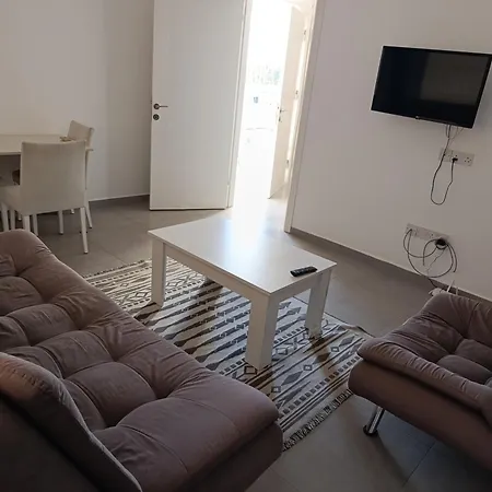 Flat Ceremi דירה *